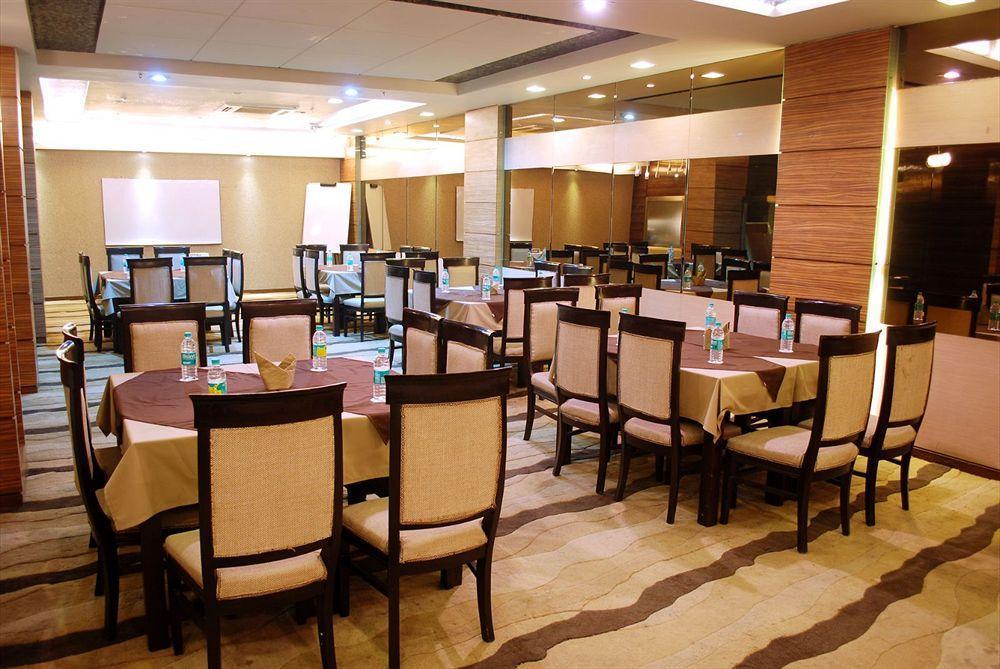 Liv Inn - Naraina New Delhi Exterior photo